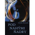Pod nahými ňadry